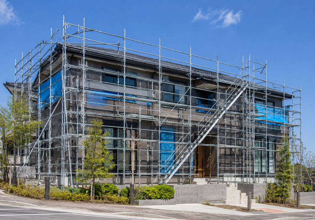 三重県 亀山市 鳶工事 足場工事 改修足場 解体養生足場 吊り足場 新築足場 プラント足場 仮囲い工事 四日市市 鈴鹿市 桑名市 津市